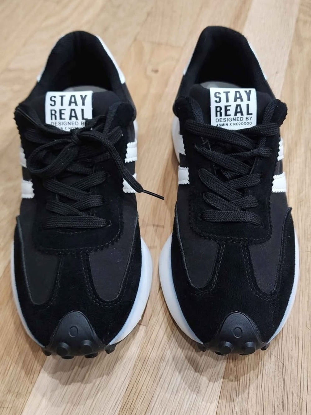Stay Real Women’s Black and White Retro Runner Sneakers